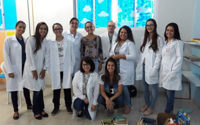 Professora e estudantes de psicologia da FAMA reativam voluntariamente brinquedoteca do HRV